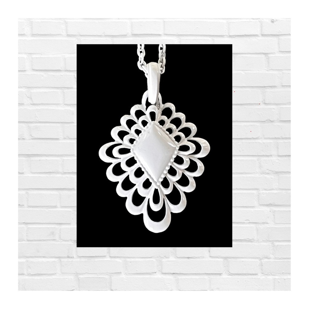 Vintage White Enamel Filagree Necklace Bridal Wedding Unique